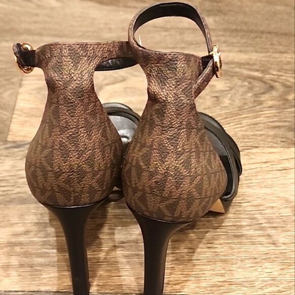 Michael Kors Alexia Logo Heeled Sandals - Picture 5 of 12